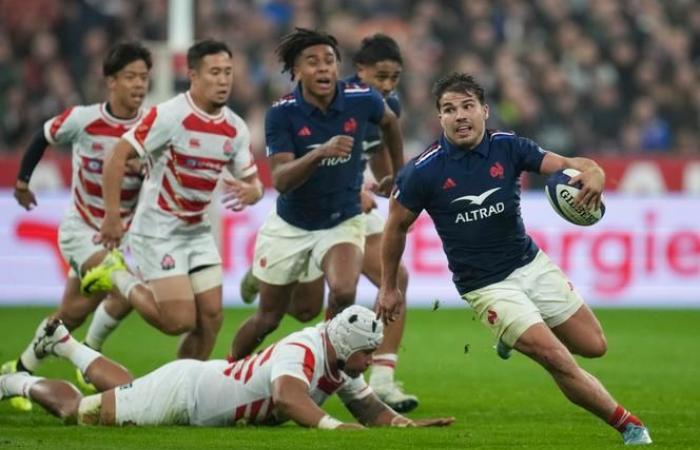 il XV di Francia celebra il suo ricongiungimento con Antoine Dupont e lo Stade de France dominando il Giappone