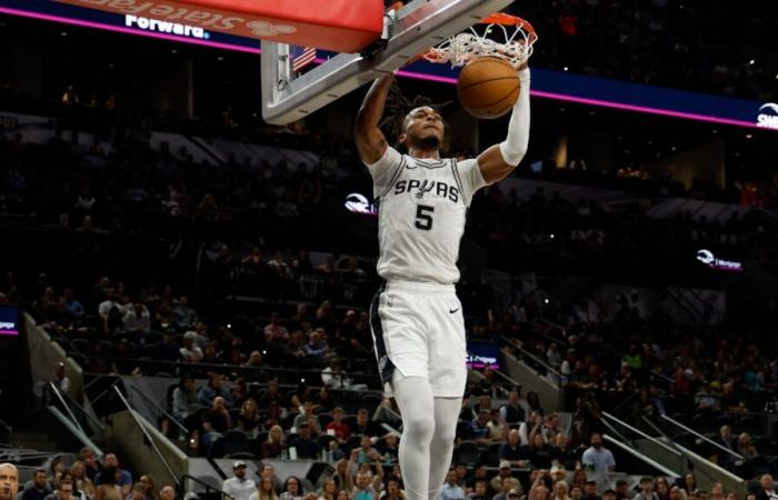 L'ex UConn Star Guard scende al primo posto in carriera al secondo avvio con gli Spurs