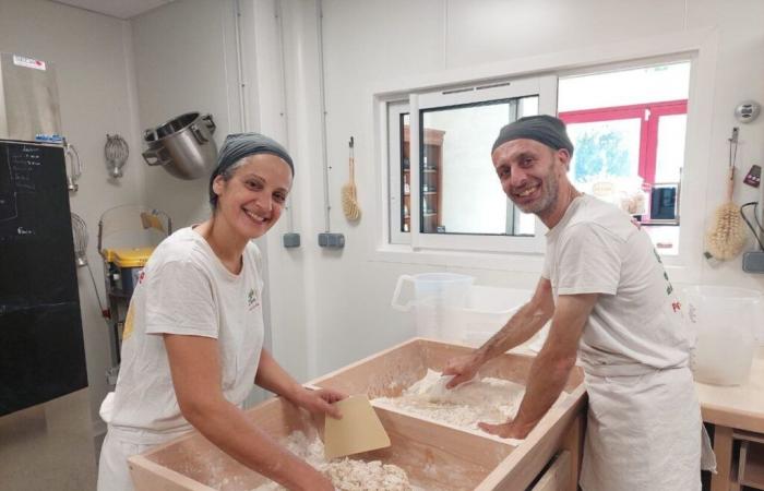 Questo panificio segue regole ben precise per produrre il suo pane nella Loira Atlantica