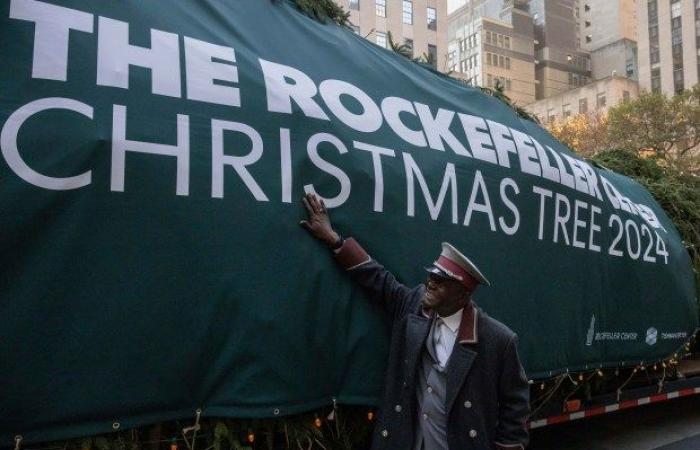 L’abete rosso del Massachusetts arriva a New York come albero di Natale del Rockefeller Center