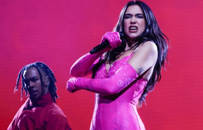 “Sono disgustata”: Dua Lipa cancella la tappa indonesiana del tour asiatico per motivi di sicurezza