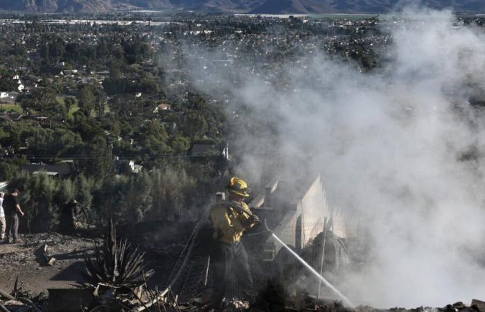 132 case e 8.300 ettari distrutti da un incendio in California