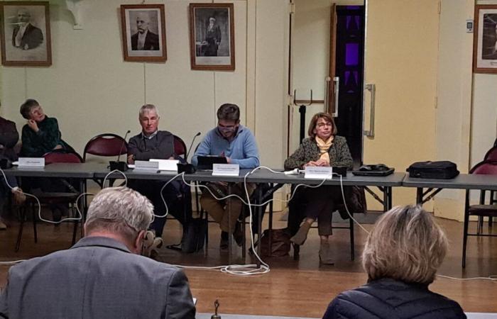 arriva un collega di gabinetto in questo municipio, l'opposizione vede rosso