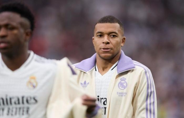 Mbappé si inchina ancora a Vinicius