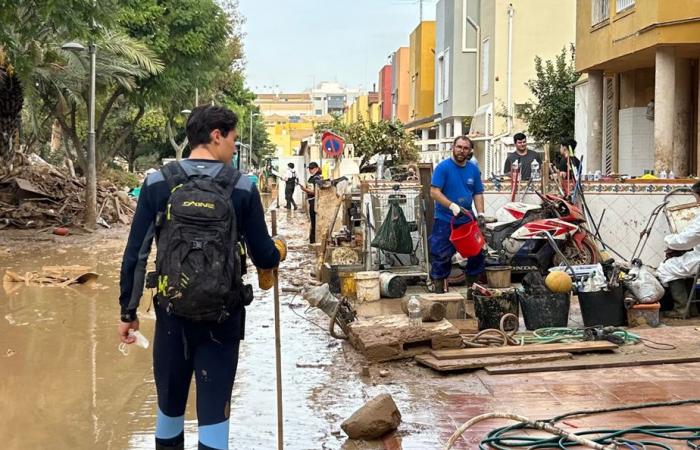 Inondazioni in Spagna | I cittadini del Quebec danno una mano