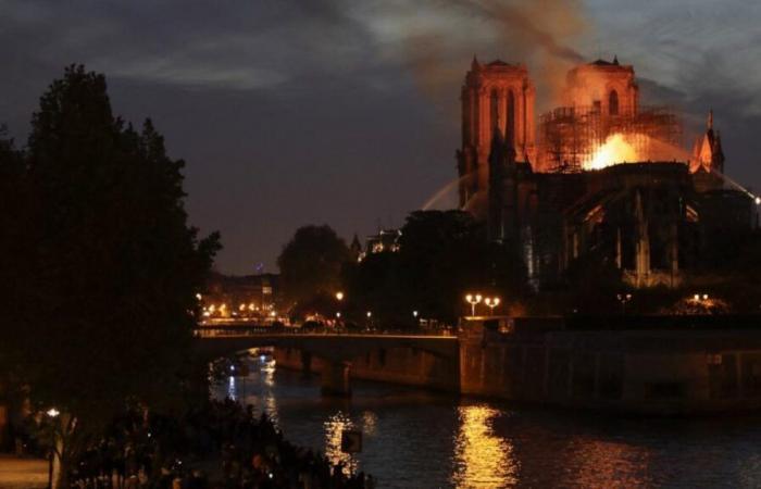 Incendio di Notre-Dame: cinque anni dopo, ancora nessuna certezza sull'origine del disastro