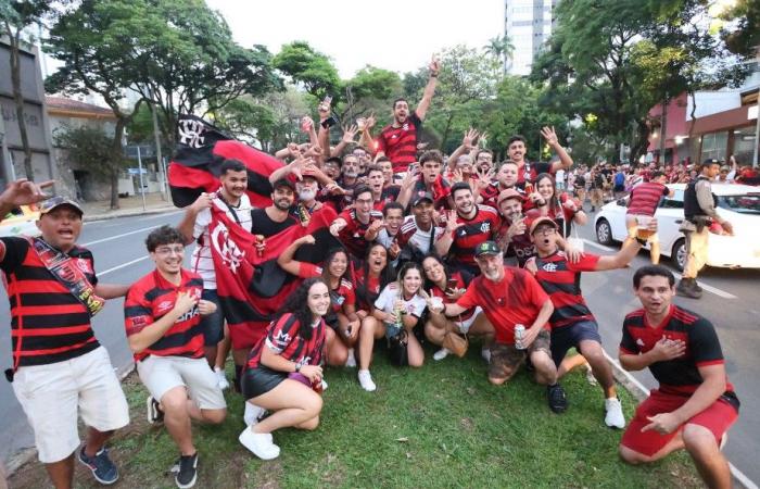 I tifosi del Flamengo “invadono” il viale del BH per festeggiare il titolo della Copa do Brasil < No Attack