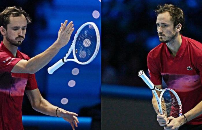 Le pagliacciate di Medvedev tra i fischi di Torino: esordio choc alle Atp Finals. Lancia la racchetta e finge di rispondere col manico