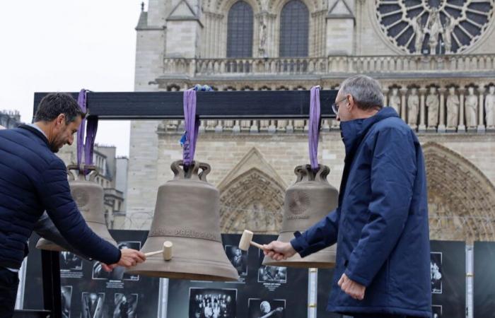 Le campane di Notre-Dame suonano di nuovo dopo un devastante incendio