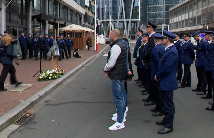 Thomas Monjoie è morto accoltellato 2 anni fa, la polizia gli rende omaggio: “Ogni giorno andiamo avanti con determinazione, in sua memoria”