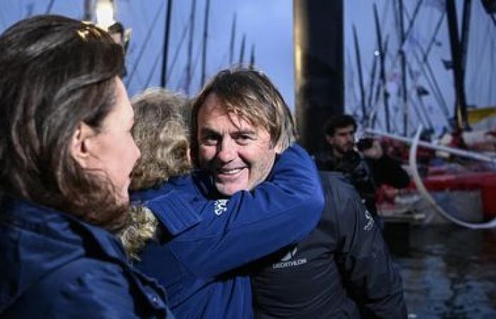 “Non ho mai visto così tanta gente, è bellissimo andare in barca a vela!” esclama Yannick Bestaven, vincitore della scorsa edizione