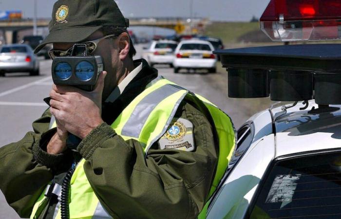 Veloce e pericoloso: centinaia di automobilisti sorpresi a più di 200 km/h sulle strade del Quebec