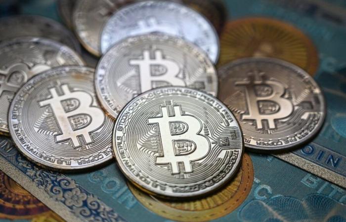 nuovo record di Bitcoin che supera gli 80.000 dollari