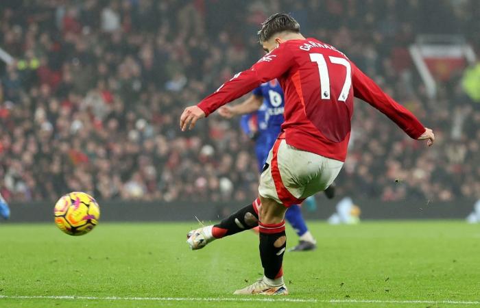 Fernandes recita mentre Van Nistelrooy chiude con una grande vittoria