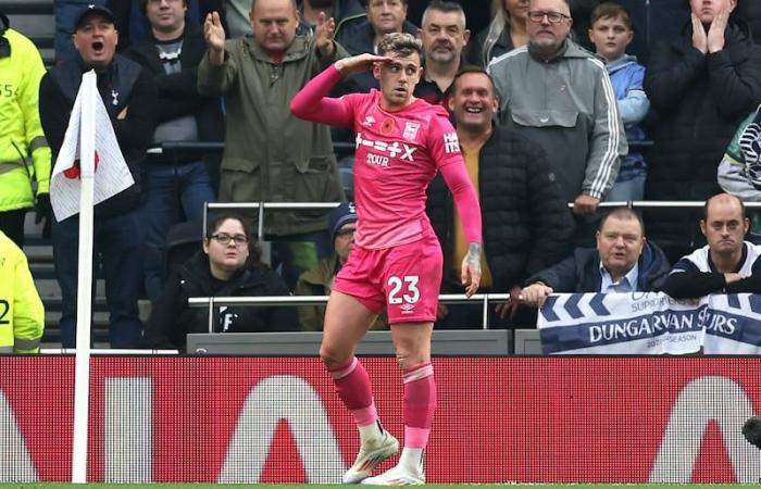 Kieran McKenna assapora la vittoria “speciale” dell’Ipswich contro gli Spurs con la divisa disegnata da Ed Sheeran – The Irish News