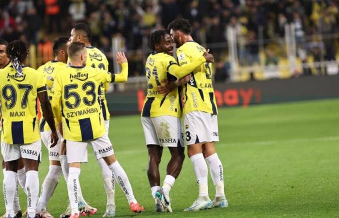 Il Fenerbahçe ha superato l’ostacolo del Sivasspor con quattro gol