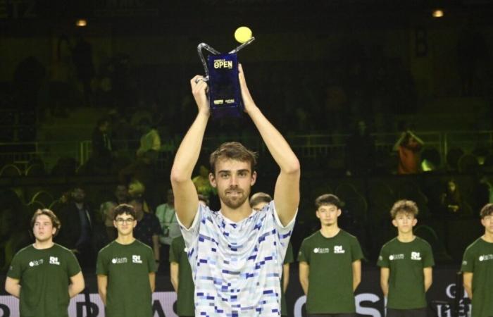 ATP – Moselle Open > Benjamin Bonzi: “Volevo entrarci, ha causato errori e qualche sfondamento ma sono felice di averlo affrontato così. Ho chiuso l'anno con un titolo, il mio primo, è incredibile”