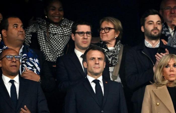 Emmanuel Macron sarà presente alla partita di calcio giovedì sera allo Stade de France