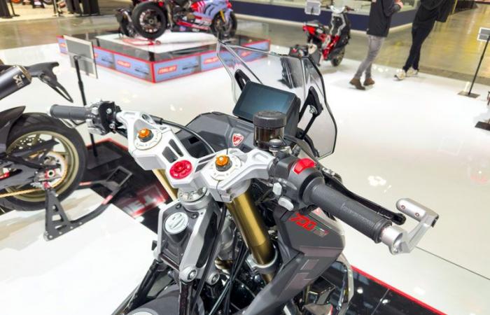 Strada: Italjet Dragster 700 Twin, di gran lunga lo scooter MotoGP più mostruoso sul mercato, viene presentato a Milano!