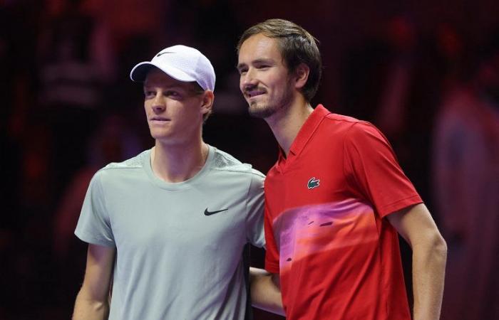 Atp Finals a Torino, esordio vincente per Sinner. Battuto De Minaur