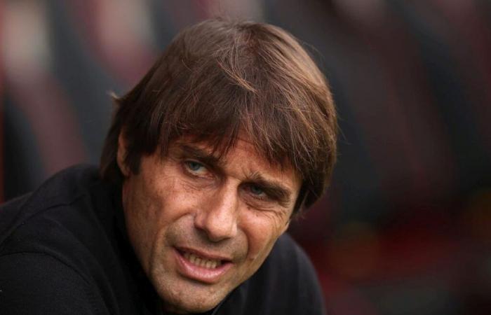 L’allenatore del Napoli Antonio Conte si infuria per il rigore “scandaloso” dell’Inter