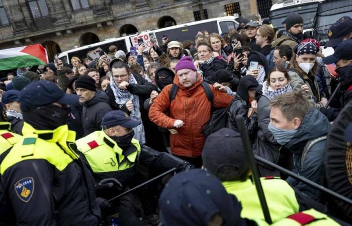 Amsterdam: decine di arresti durante una manifestazione filo-palestinese vietata