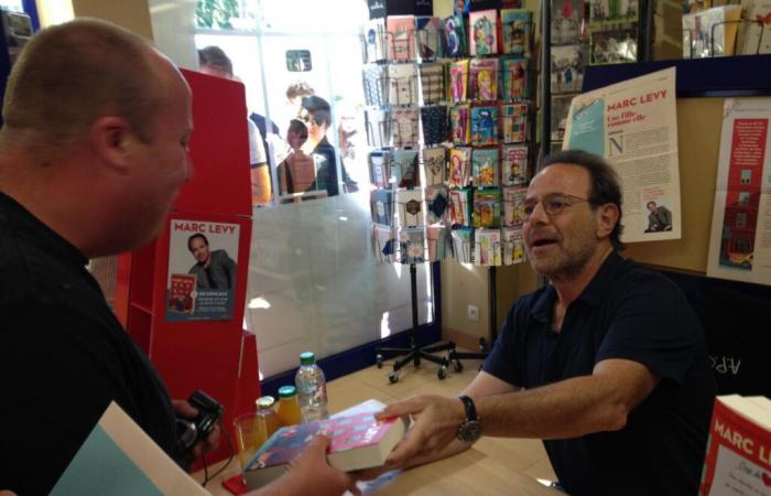 Marc Levy torna a Deauville per dedicare “La libreria dei libri proibiti”