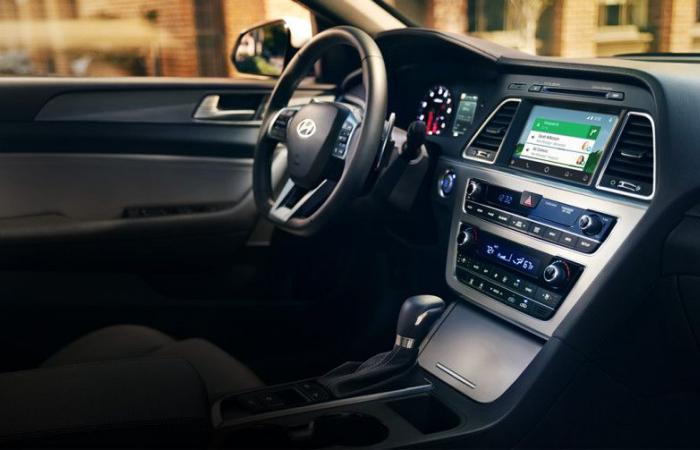 Hyundai sta prendendo posizione a favore dei pulsanti fisici in un mondo ossessionato dai touchscreen.