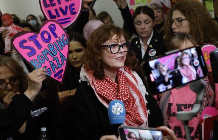 Susan Sarandon dice di essere nella lista nera di Hollywood