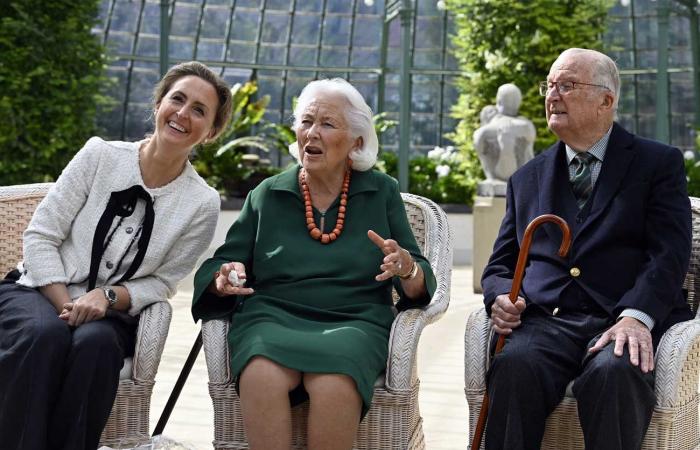 La Regina Paola assente al King’s Day per una caduta