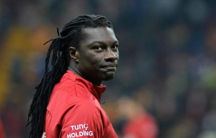 “Mi ritiro”, Bafétimbi Gomis annuncia la fine della sua carriera calcistica