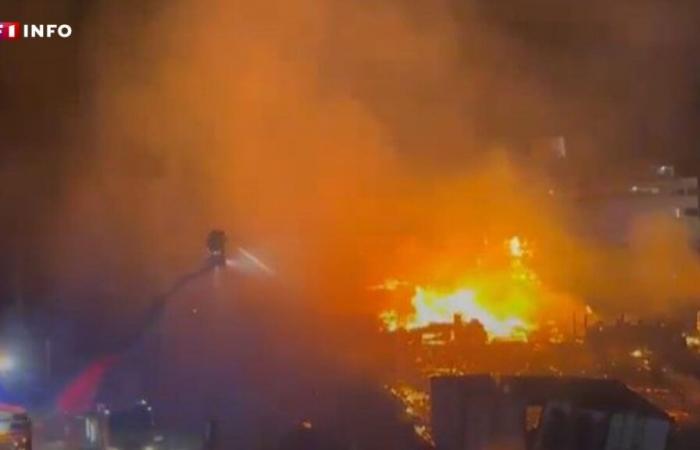 Pirenei orientali: uno spettacolare incendio devasta il mercatino di Natale di Barcarès