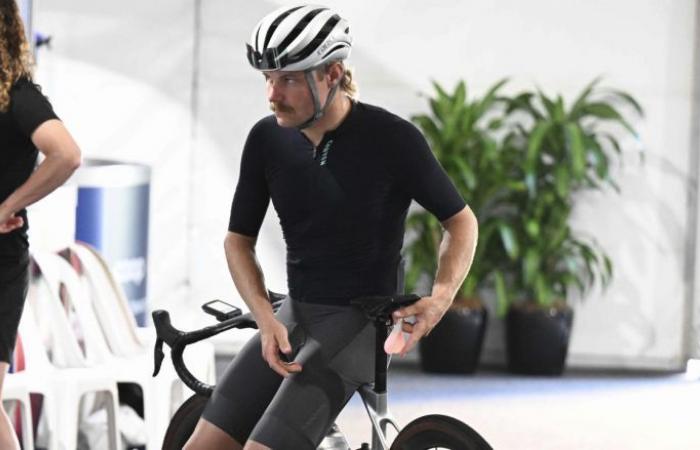 Ciclismo. Sport – Valteri Bottas, pilota di Formula 1, ha completato un Iron Man… in casa