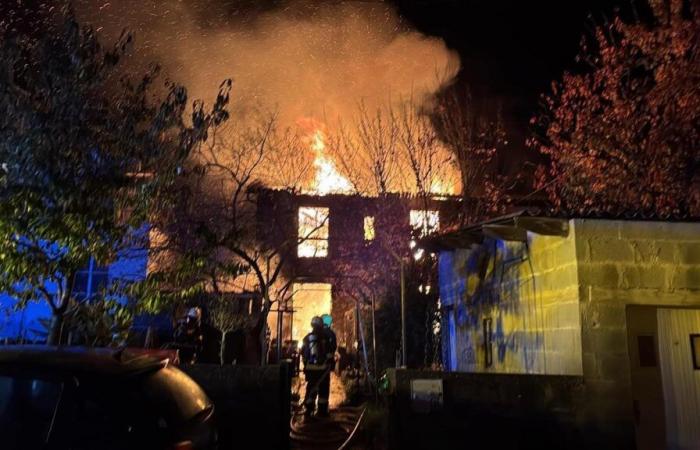 due case distrutte in un incendio nella notte tra domenica e lunedì