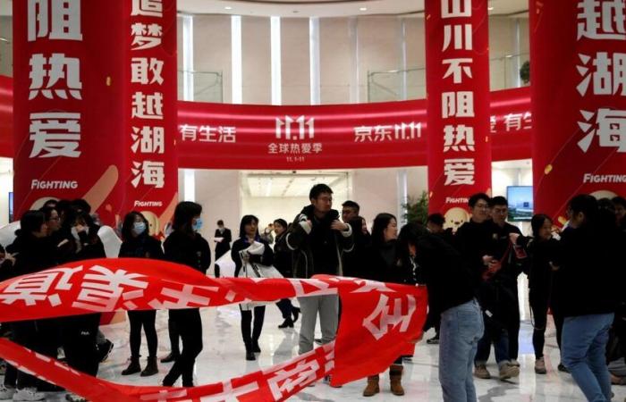 Il festival dello shopping del Singles Day in Cina sottolinea le tendenze di spesa più ampie