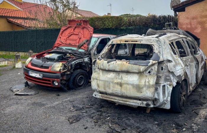 Due auto coinvolte in un incendio nel cuore della notte nel quartiere Garros di Auch