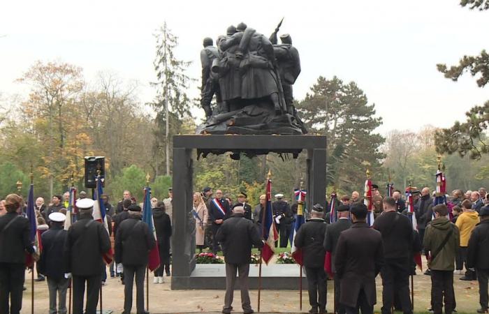 una cerimonia per il centenario del Monumento agli Eroi dell’Armata Nera