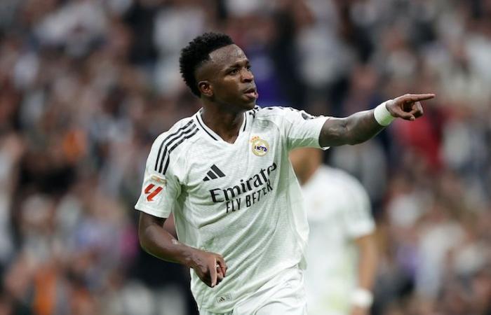 Vinicius accorcia le distanze con Lewandowski