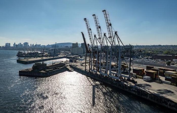 Primo giorno di serrata al porto di Montreal