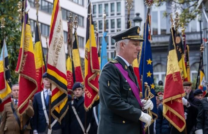 Re Filippo commemora l’Armistizio ai piedi della colonna del Congresso a Bruxelles (foto)