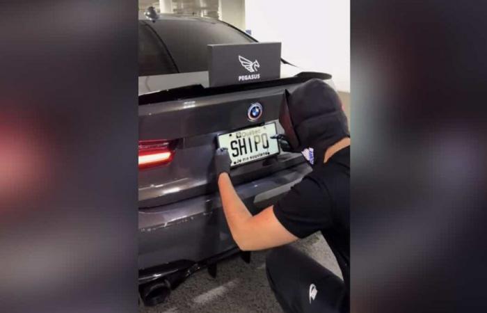 [VIDÉOS] Dispositivo virale e illegale: il gadget “James Bond” per nascondere la targa