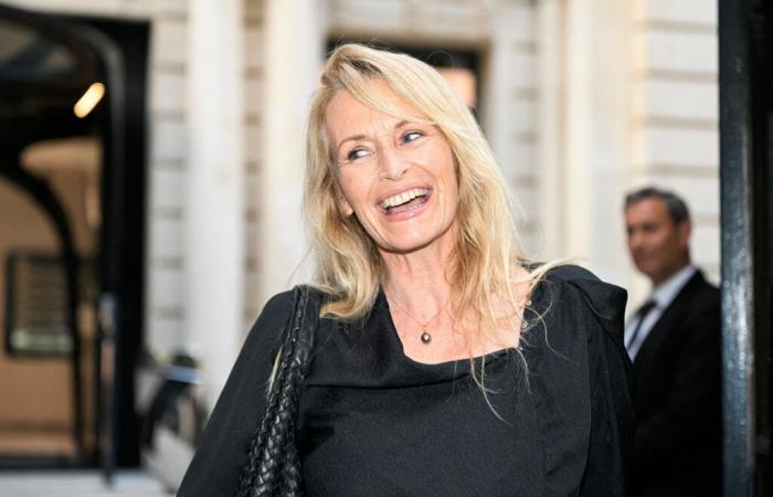 Estelle Lefébure si riunisce con David Hallyday e Sylvie Vartan per una serata eccezionale