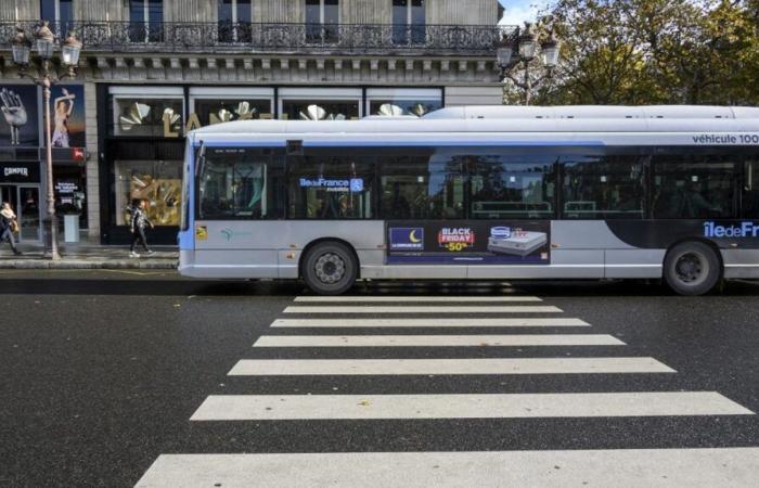 Autista di autobus parigino licenziato per aver intimidito un ciclista