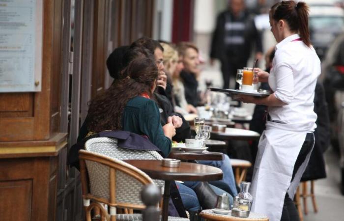 questi ristoratori parigini che pretendono di approfittarsi dei turisti