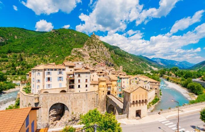 [Plus beaux villages de France] Entrevaux, ai confini del Verdon