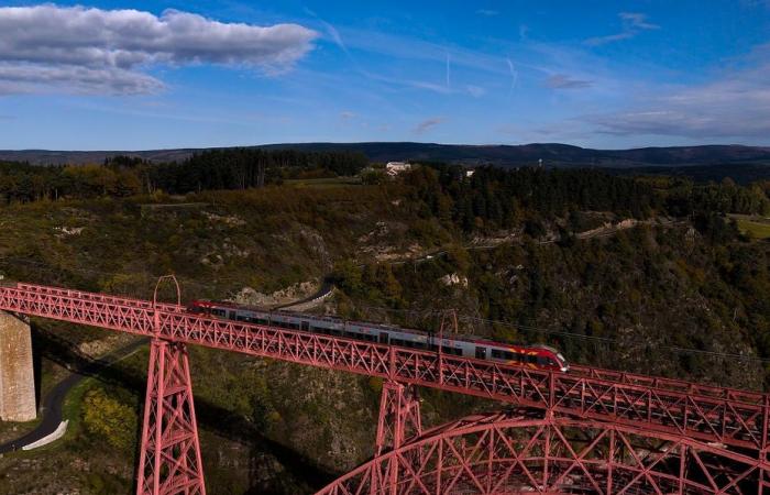 un treno torna a correre sul viadotto Garabit