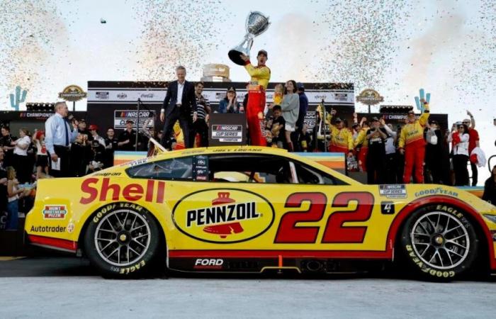 Risultati del campionato NASCAR 2024: Joey Logano tiene a bada Ryan Blaney per vincere il suo terzo titolo Cup Series