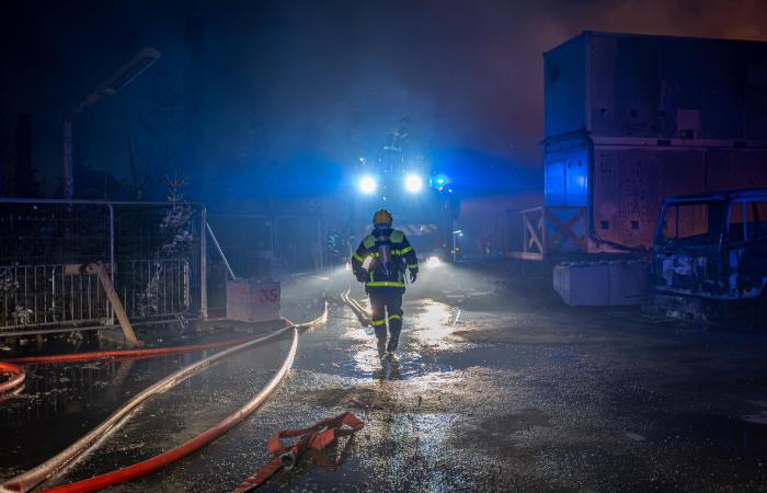 Devastante incendio al villaggio di Natale Barcarès: il mercatino di Natale parzialmente distrutto prima della sua apertura