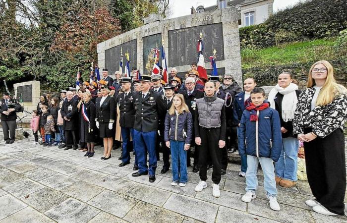 A Pontivy anche i giovani contribuiscono al dovere della memoria in questo 11 novembre