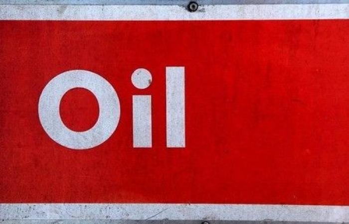 Petrolio appesantito dalla Cina, gas spinto dall’uragano Rafael